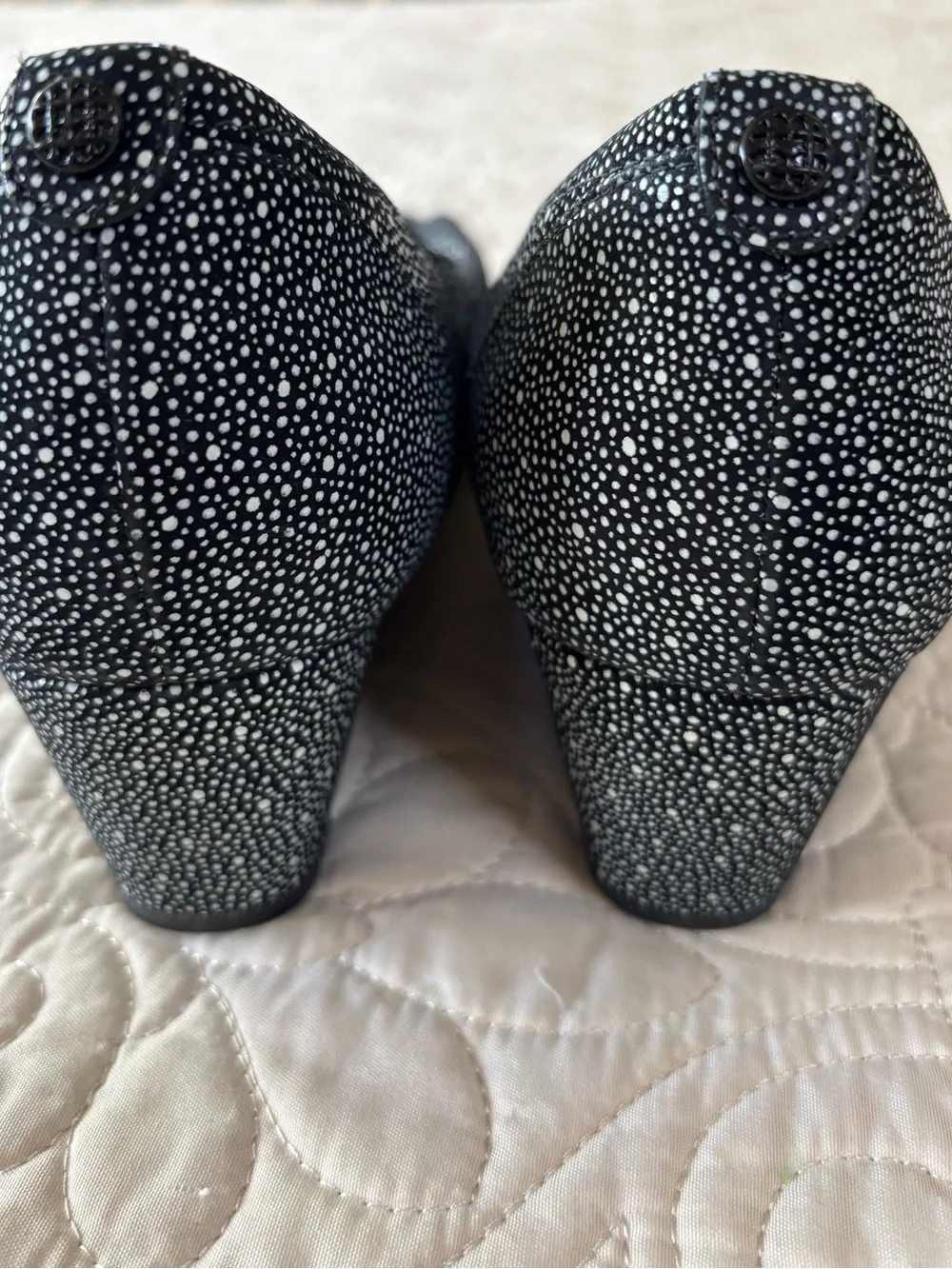 Clarks Black Speckled Vendra Daisy Wedge Peep-Toe Shoes